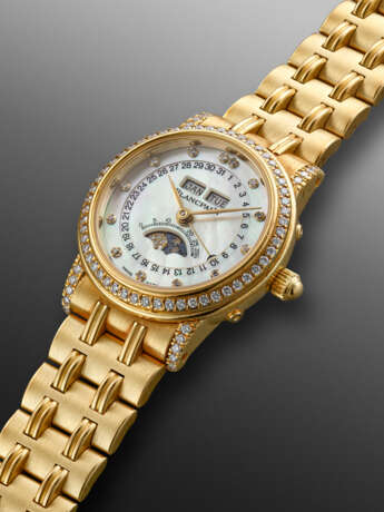 BLANCPAIN, YELLOW GOLD AND DIAMONDS TRIPLE CALENDAR 'VILLERET' WITH MOTHER-OF-PEARL DIAL, NO. 1228 - Foto 2