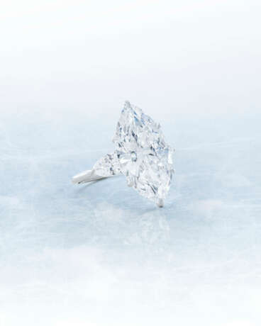 DIAMOND RING, ATTRIBUTED TO VAN CLEEF & ARPELS - Foto 6