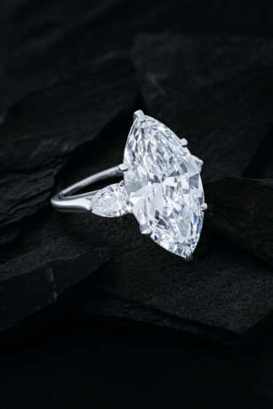 DIAMOND RING, ATTRIBUTED TO VAN CLEEF & ARPELS - Foto 7