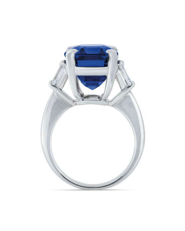 IMPORTANT SAPPHIRE AND DIAMOND RING - photo 4