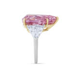 THE FORTUNE PINK
SENSATIONAL COLOURED DIAMOND AND DIAMOND RING - photo 5