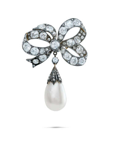 LATE 19TH CENTURY NATURAL PEARL AND DIAMOND BOW BROOCH - Foto 1