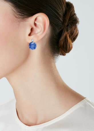 EARLY 20TH CENTURY SAPPHIRE AND DIAMOND EARRINGS - Foto 2