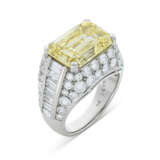 BULGARI COLOURED DIAMOND AND DIAMOND `TROMBINO` RING - photo 3