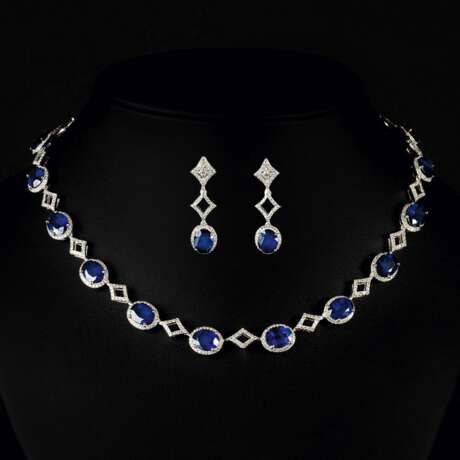 Exklusives Saphir-Brillant-Collier mit passendem Paar Ohrringen. - фото 1