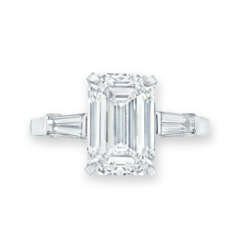 MOUNTED BY BULGARI DIAMOND RING