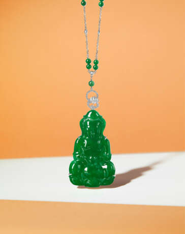 JADEITE AND DIAMOND PENDENT NECKLACE - фото 3