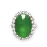 NO RESERVE - JADEITE AND DIAMOND RING AND BROOCH - Foto 3