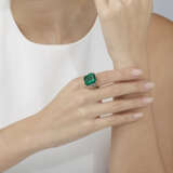 IMPORTANT EMERALD AND DIAMOND RING - photo 3