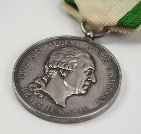 Sachsen: Zivil-Verdienstorden, Silberne Medaille, 2. Typ. - Foto 2