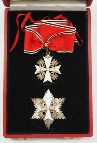 Deutscher Adler Orden, 2. Modell (1939-1945), Verdienstkreuz mit Stern, mit Schwertern (ab 1943, 2. Klasse), im Etui. - Foto 2