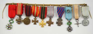 Frankreich: Miniaturenkette eines Veteranen des 2. Weltkrieges mit 10 Dekorationen.