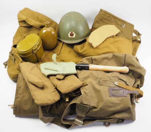 Sowjetunion: Lot Uniformierung und Ausrüstung. - фото 1