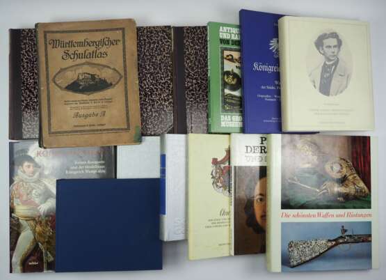 Lot Literatur. - Foto 1