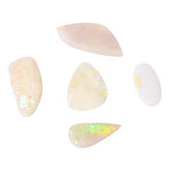 Konvolut 5 weiße Opale von 34,2 ct,