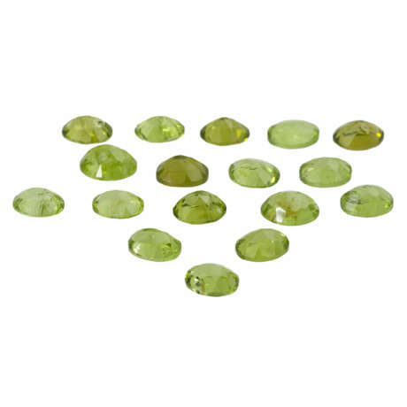 Konvolut 17 Peridots zus. 36,9 ct, - фото 2