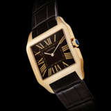 CARTIER. AN 18K PINK GOLD SQUARE WRISWATCH - фото 1