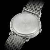 PATEK PHILIPPE. A VERY RARE 18K WHITE GOLD AND DIAMOND-SET AUTOMATIC WRISTWATCH WITH DATE AND BRACELET - photo 3