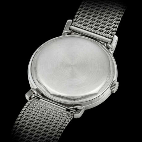 PATEK PHILIPPE. A VERY RARE 18K WHITE GOLD AND DIAMOND-SET AUTOMATIC WRISTWATCH WITH DATE AND BRACELET - photo 3