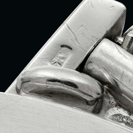 PATEK PHILIPPE. A VERY RARE 18K WHITE GOLD AND DIAMOND-SET AUTOMATIC WRISTWATCH WITH DATE AND BRACELET - фото 6