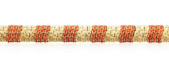 Korallen-Bracelet - photo 1