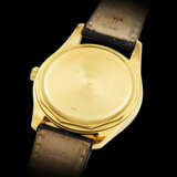 PATEK PHILIPPE. A RARE 18K GOLD AUTOMATIC WRISTWATCH WITH ENAMEL DIAL - Foto 3