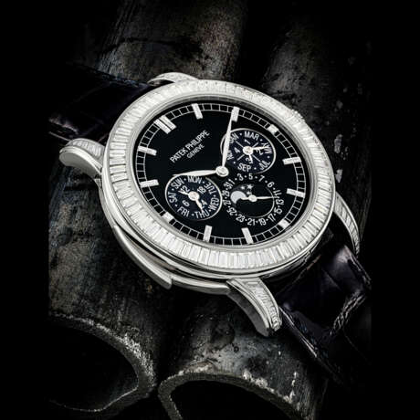 PATEK PHILIPPE. AN EXTREMELY RARE AND MAGNIFICENT PLATINUM AND BAGUETTE- CUT DIAMOND-SET AUTOMATIC “CATHEDRAL” MINUTE REPEATING PERPETUAL CALENDAR WRISTWATCH WITH MOON PHASES, 24 HOUR AND LEAP YEAR INDICATION - фото 1