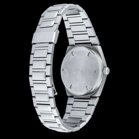 IWC. A STAINLESS STEEL AUTOMATIC WRISTWATCH WITH SWEEP CENTRE SECONDS, DATE AND BRACELET - Foto 2