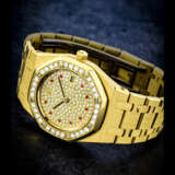 AUDEMARS PIGUET. AN 18K GOLD, DIAMOND AND RUBY-SET AUTOMATIC WRISTWATCH WITH DATE AND BRACELET - photo 2
