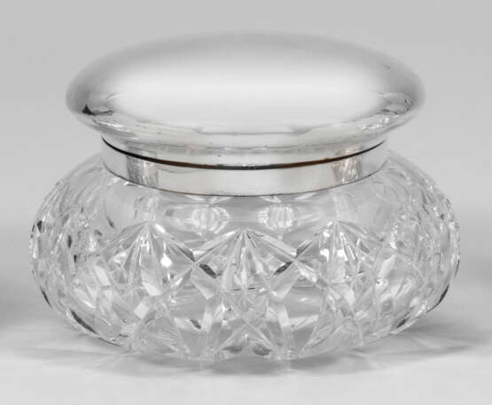 Kristallglas-Bonbonniere mit Silberdeckel - photo 1