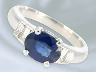 Ring: attraktiver vintage Saphir/Diamant-Ring, ca. 2,4ct, Saphir von schöner Farbe und Qualität, Handarbeit, 18K Weißgold, NP ca. 3.200€