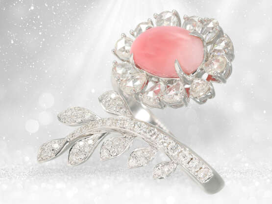 Ring: einzigartiger, hochfeiner Goldschmiedering mit seltener "Conch Pearl" und Diamantbesatz - фото 2