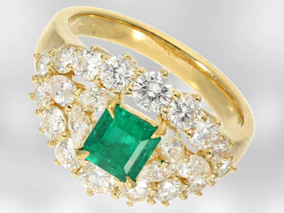 Sehr schöner und sehr hochwertiger Smaragd-/Diamantring, insgesamt ca. 2,34ct, Hofjuwelier Roesner - фото 2