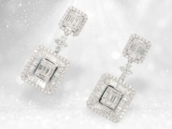 Ohrringe: außergewöhnliche Diamantohrringe mit raffiniert gefassten Baguette-Diamanten, 3,8ct - photo 2