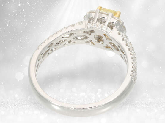 Ring: aufwendig gestalteter Diamantring, Mittelstein Fancy Yellow 1ct, GIA-Zertifikat - photo 4