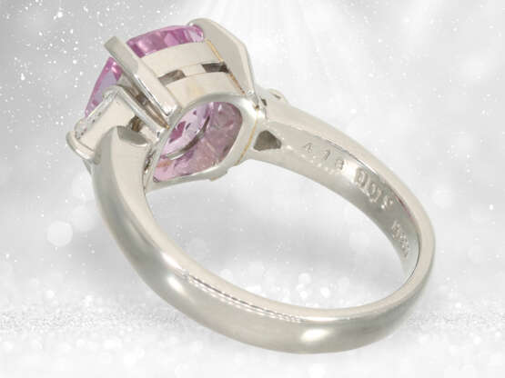 Ring: exklusiver Platinring mit rarem Saphir "PURPLISH PINK" von 4,18ct, IGI Zertifikat - фото 4