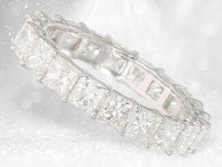 Ring: besonders wertvoller Diamant-Memoirering, umlaufend Princess Cut von jeweils mindestens 0,2ct