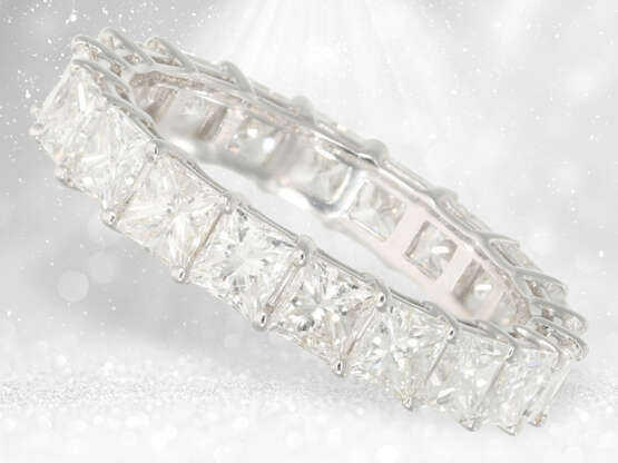 Ring: besonders wertvoller Diamant-Memoirering, umlaufend Princess Cut von jeweils mindestens 0,2ct - фото 1