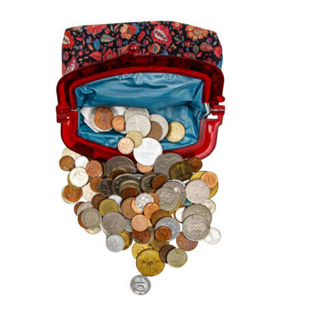 Kleines Täschchen, befüllt mit diversen Münzen, darunter viele Kursmünzen - фото 4