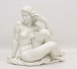 MEISSEN, Skulptur "Die Sinnende", Porzellan, um 1940.