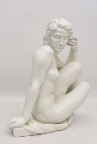 MEISSEN, Skulptur "Die Sinnende", Porzellan, um 1940. - photo 3