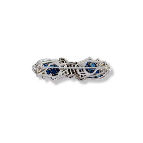 MID 20TH CENTURY SAPPHIRE AND DIAMOND DOUBLE CLIP BOW BROOCH - Foto 5