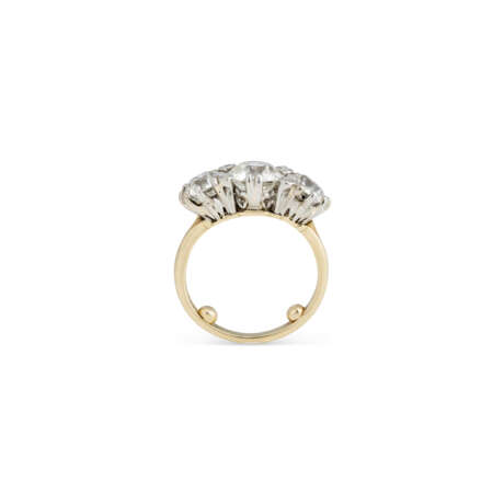 DIAMOND THREE STONE RING - фото 4