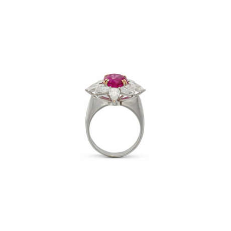 RUBY AND DIAMOND RING - Foto 4
