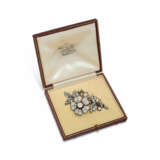 19TH CENTURY DIAMOND FLOWER BROOCH - photo 3