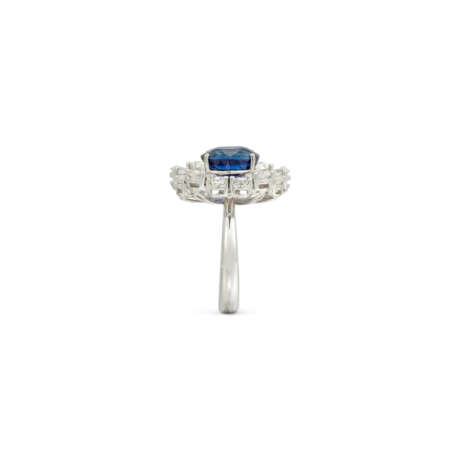 SAPPHIRE AND DIAMOND RING AND EARRING SET - photo 6