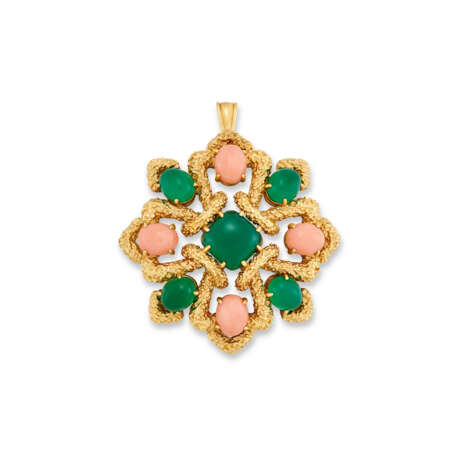 VAN CLEEF & ARPELS CORAL AND CHRYSOPRASE PENDANT/BROOCH - photo 2
