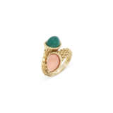 BOUCHERON CORAL AND CHRYSOPRASE 'SERPENT BOHÈME' EARRING AND RING SET - фото 2