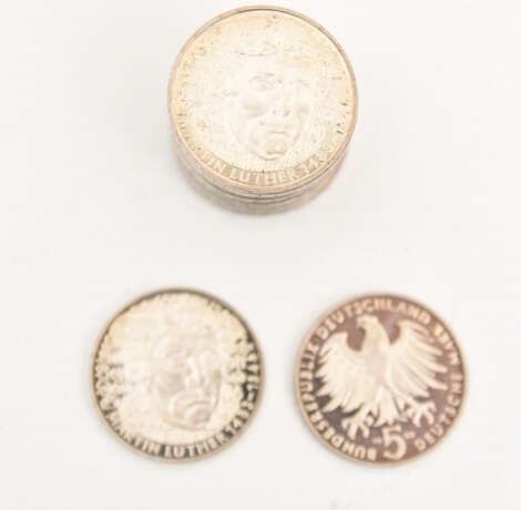 SILBER KONVOLUT, Verschiedene Münzen, 267 gramm (1) - photo 2