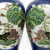 Paar Vasen mit famille verte-Dekor. CHINA, Kangxi-Periode (1662-1722) - фото 3